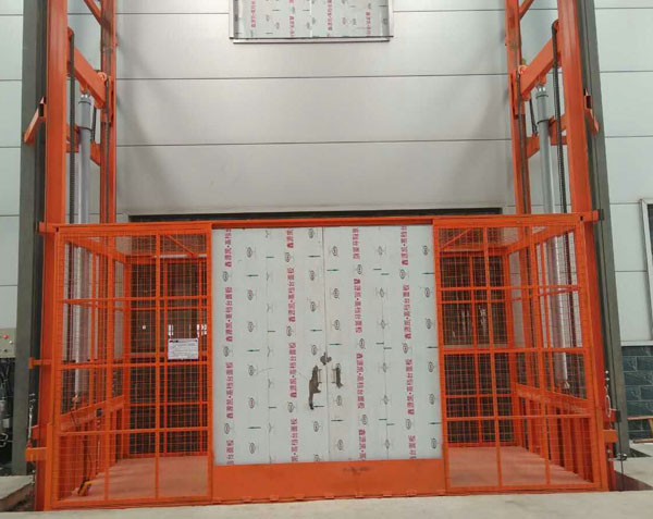 導軌式升降機 導軌式升降機