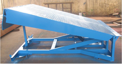 固定式登車橋 固定式登車橋